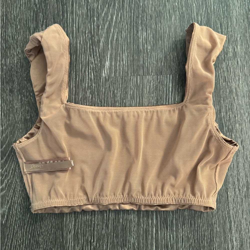SKIMS Stretch Satin square neck bra - Picture 3 of 5